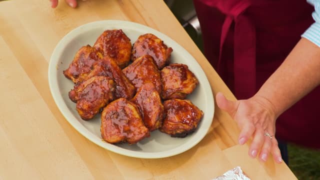S10:E05 - BBQ Thighs and Fried Peach Pies