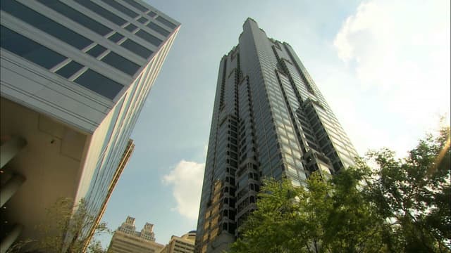 S02:E10 - John Hancock Tower
