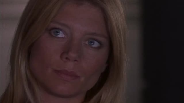 Watch La Femme Nikita S02:E10 - First Mission Free TV | Tubi