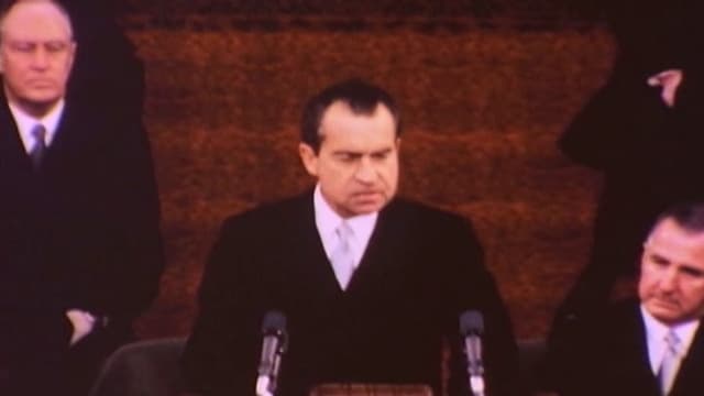 S01:E10 - Richard M. Nixon