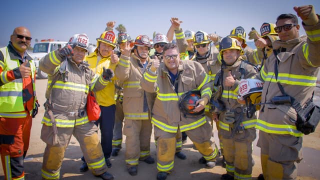S11:E01 - Firefighting Heroes