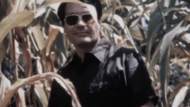 S01:E10 - Murderous Minds - Jonestown Massacre: Jim Jones Documentary