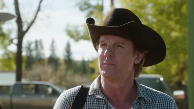 Watch Heartland S08:E14 - Riders on the Storm - Free TV Shows | Tubi