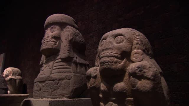 S02:E04 - Inside the National Museum of Anthropology, Mexico City