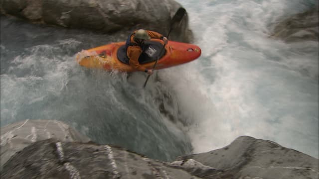 S01:E03 - Whitewater Kayaking in New Zealand