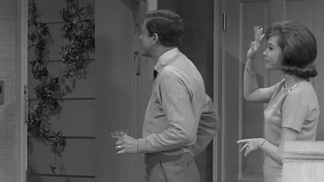 Watch The Dick Van Dyke Show S02:E27 - Racy Tracy Ra - Free TV Shows | Tubi