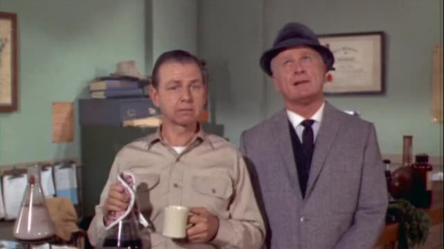 Watch Green Acres S01:E27 - Send a Boy to College Free TV | Tubi