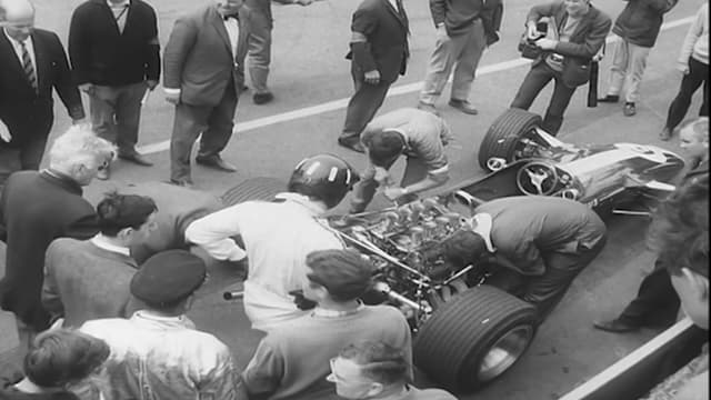 S01:E18 - Motor Car Racing: 1967