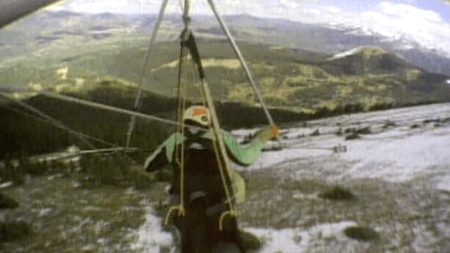 S02:E07 - Extreme Flying; Hang Gliders To Pylon Racing