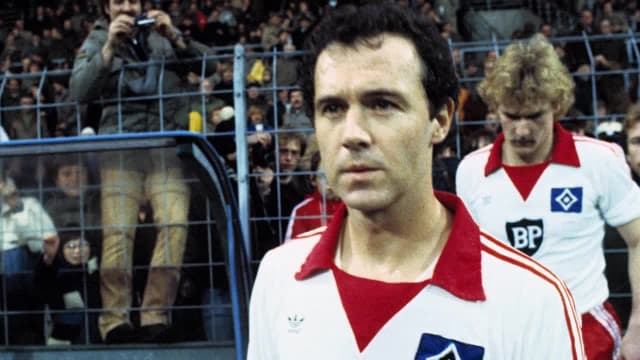 S01:E10 - Football's Greatest Stage | Campeones Franz Beckenbauer