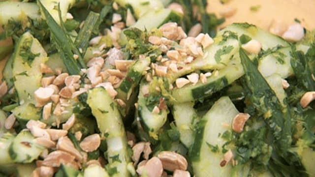 S01:E14 - Thai Cucumber Salad