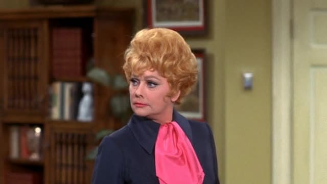 S03:E14 - Lucy, Part-Time Wife