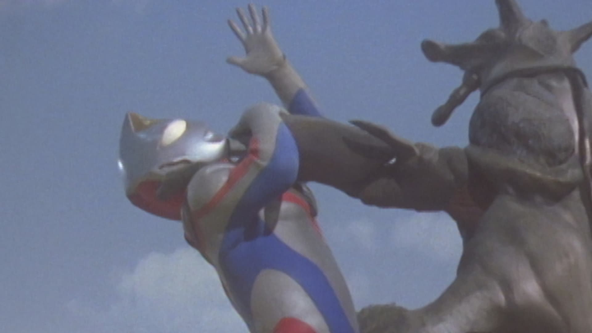 ultraman dyna vs gyabish