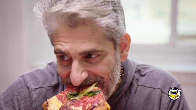 S01:E01 - The Perfect New York Slice With Frank Pinello and Michael Imperioli | Pizza Wars