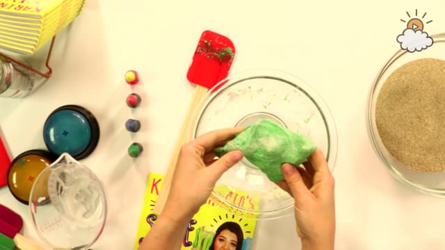 S01:E31 - Special Guest Karina Garcia Teaches Us How to Make Slime