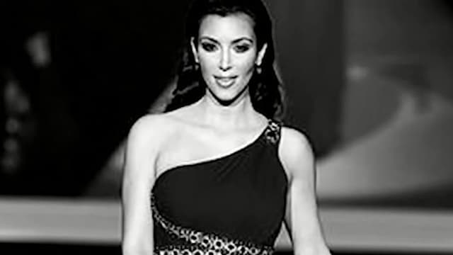 S03:E01 - Kim Kardashian