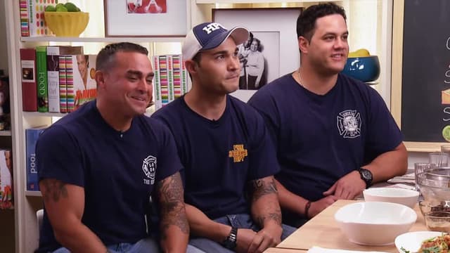 S01:E08 - Hoboken Firemen