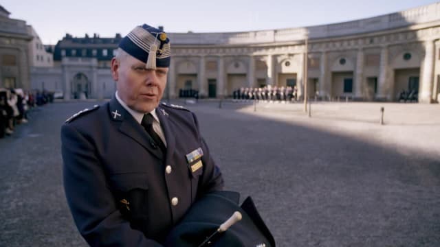 S01:E09 - Royal Palace of Stockholm