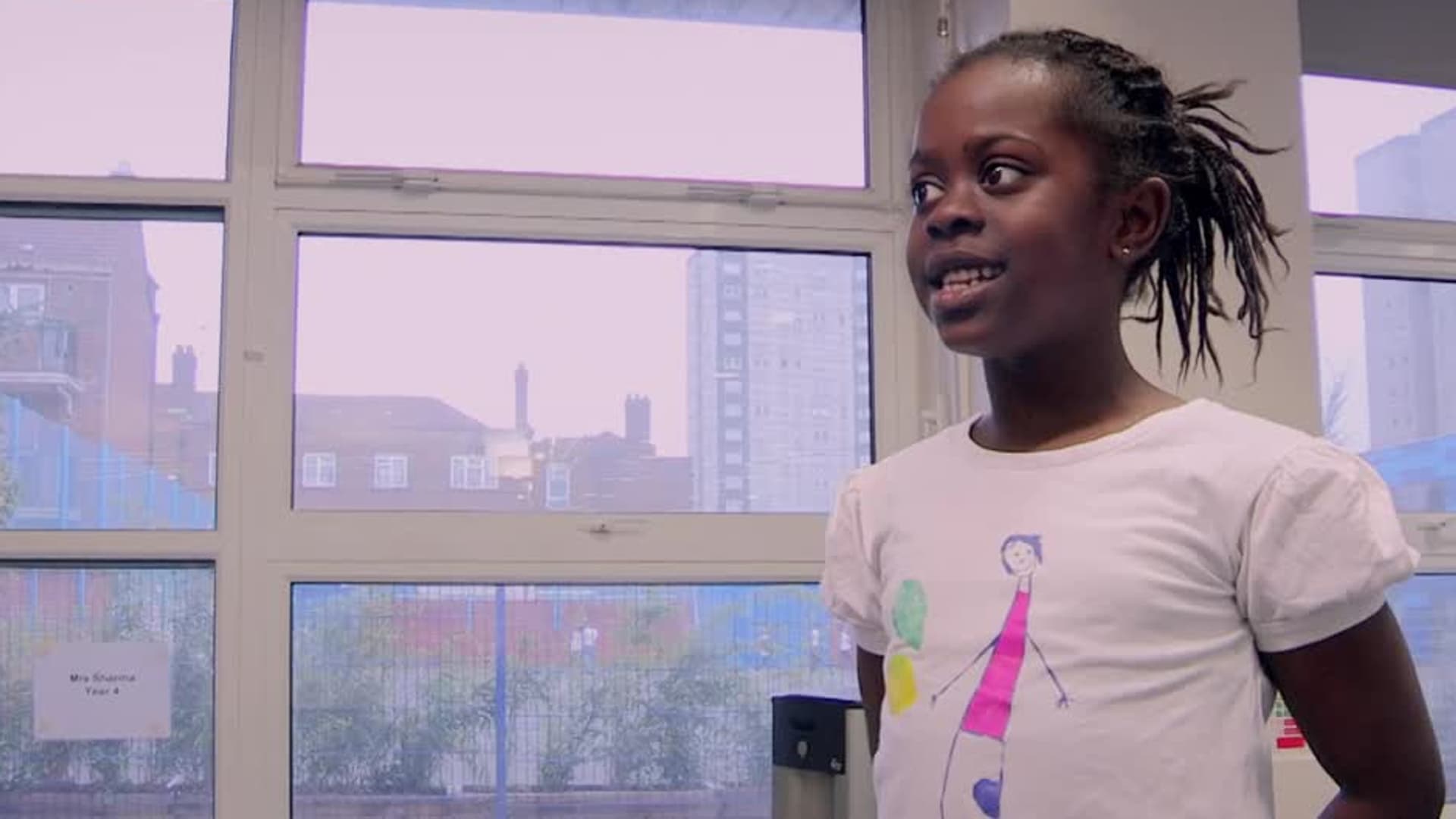 watch-christmas-at-britain-s-biggest-primary-school-2-free-movies-tubi