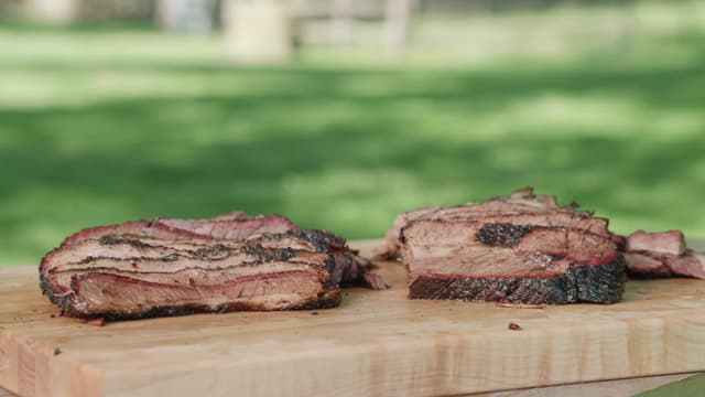 S12:E01 - Texas Barbecue Brisket