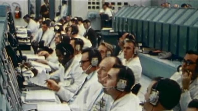 S01:E12 - Apollo 9 - Three to Make Ready