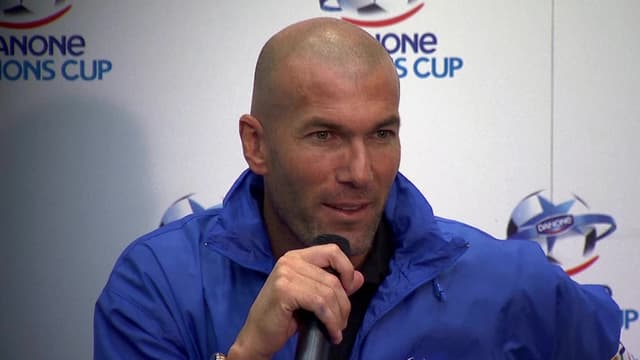 S01:E01 - Zidane, Ronaldo, and Moore